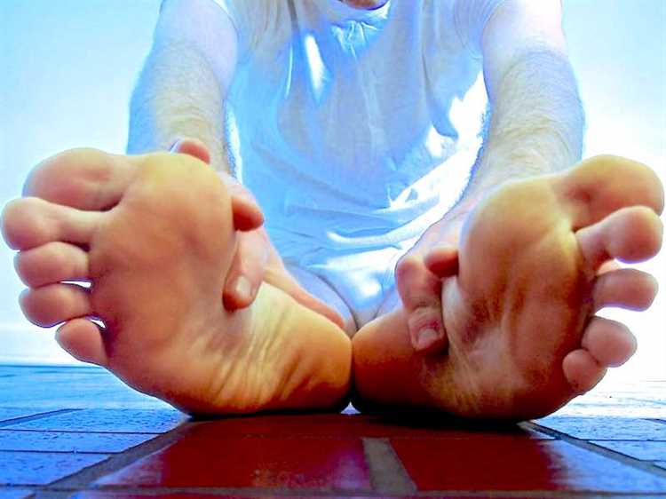 Ayak parmaklarında ağrı — Nedenleri, belirtileri ve tedavi yöntemleri